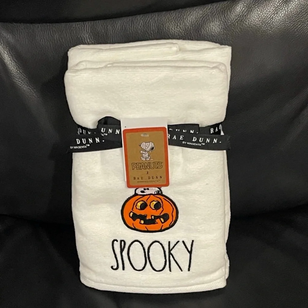 Halloween Rae Dunn Peanuts Snoopy Hand Towels SPOOKY - Peanuts Spooky Towels